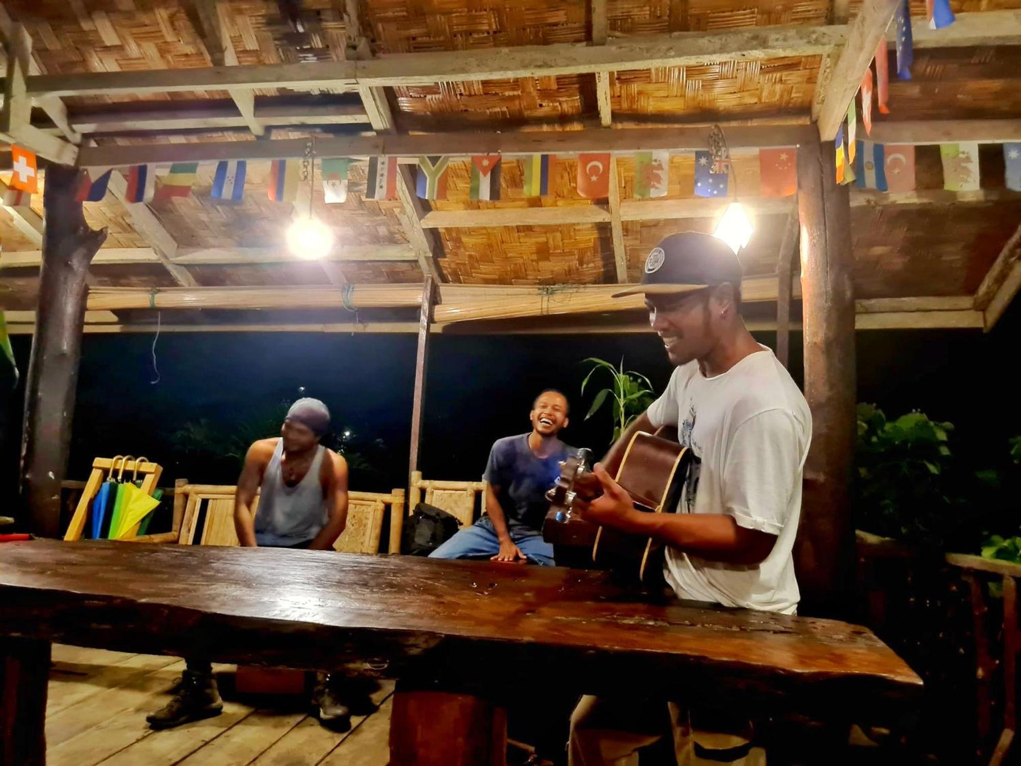 武吉拉旺 巴图卡帕尔旅馆酒店 外观 照片